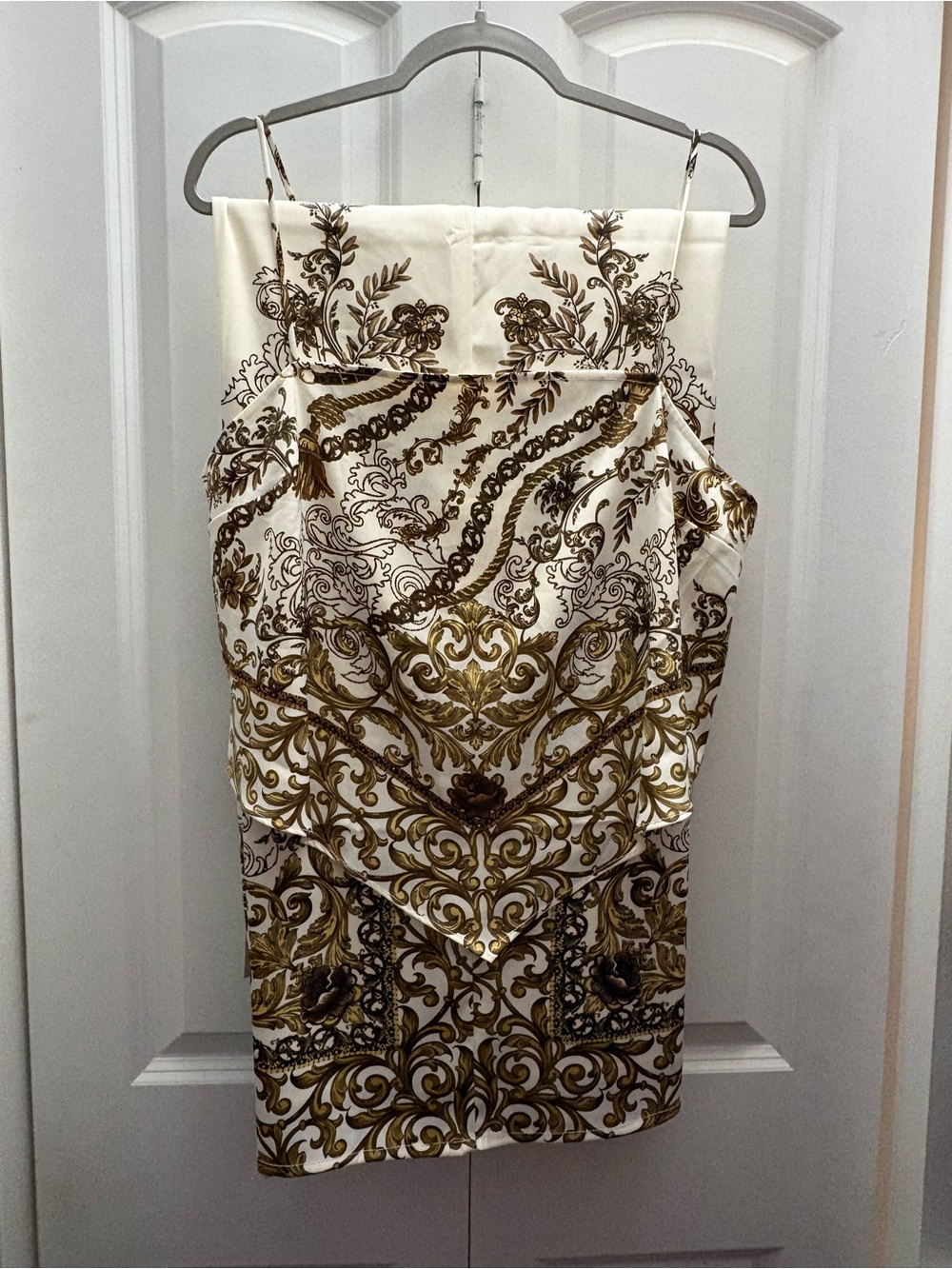 Rachel Zoe - Ivory and Gold Baroque Print Spaghetti Strap 2 piece set